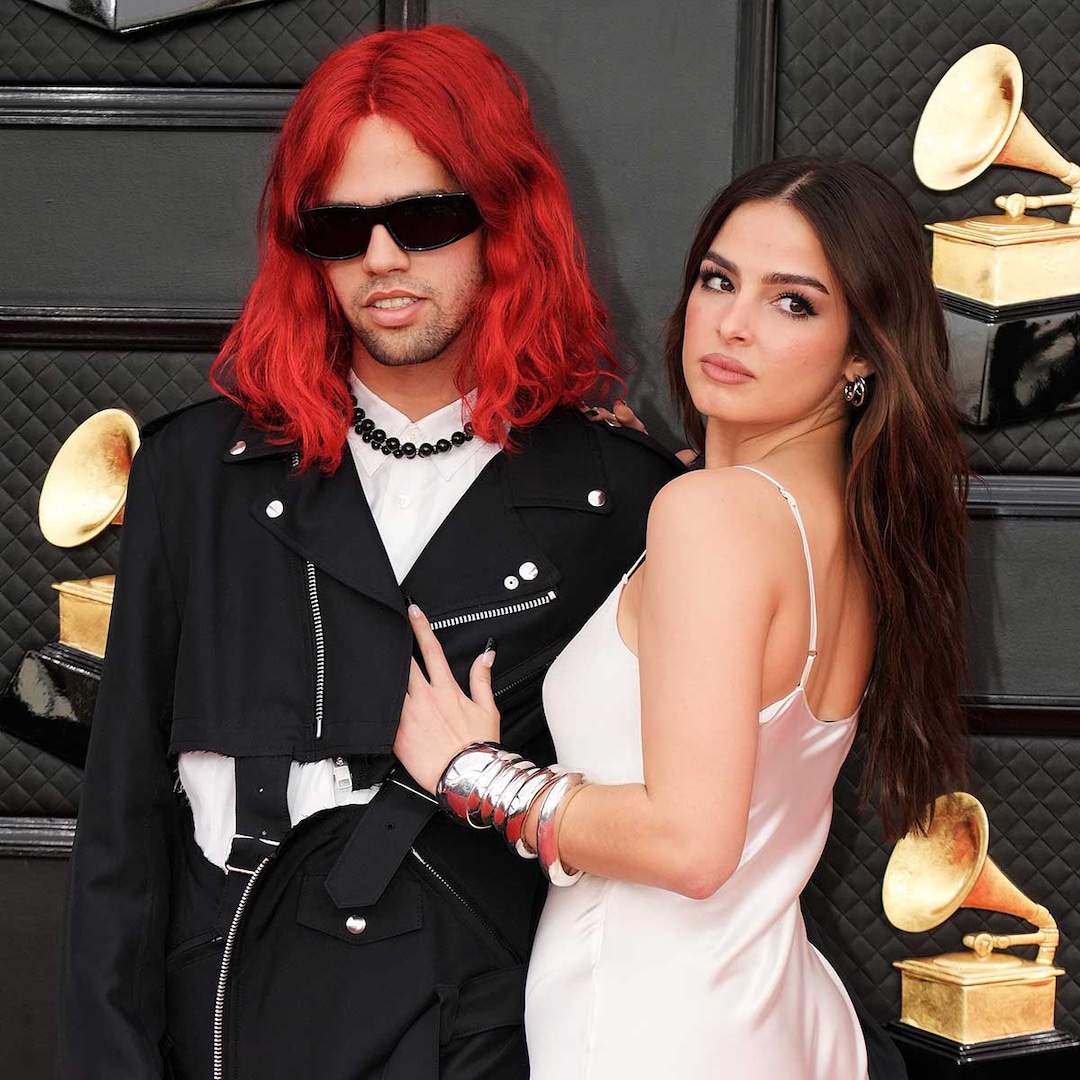 Grammys 2022: Addison Rae and Omer Fedi Make Red Carpet Debut - E